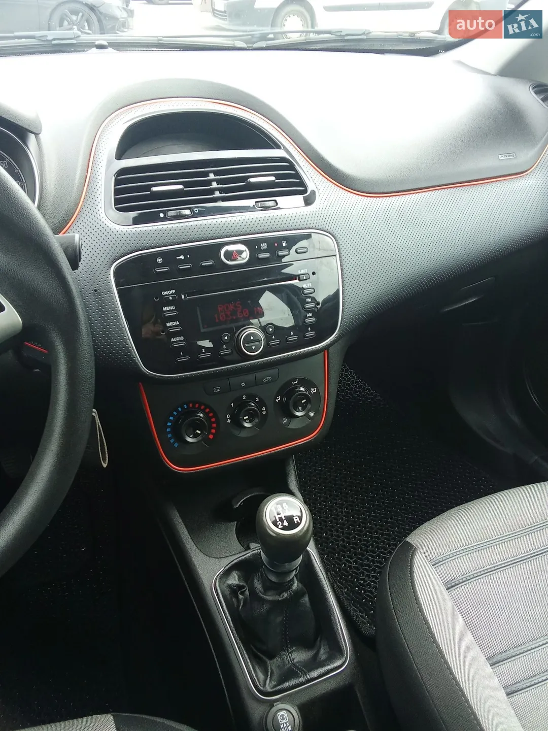 2011 Fiat Punto - мініатюра 11