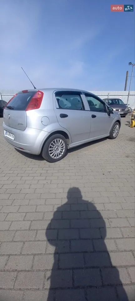 2011 Fiat Punto - мініатюра 8