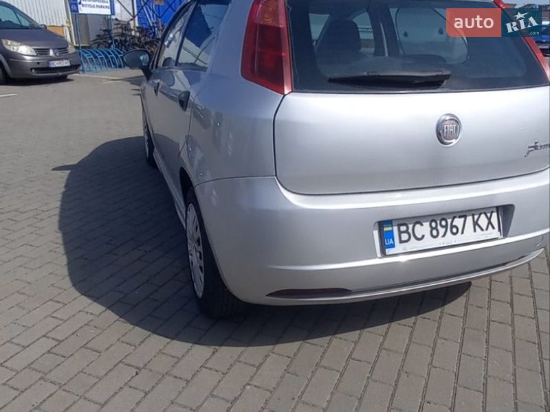 Хэтчбек Fiat Punto 2010 в Стрые