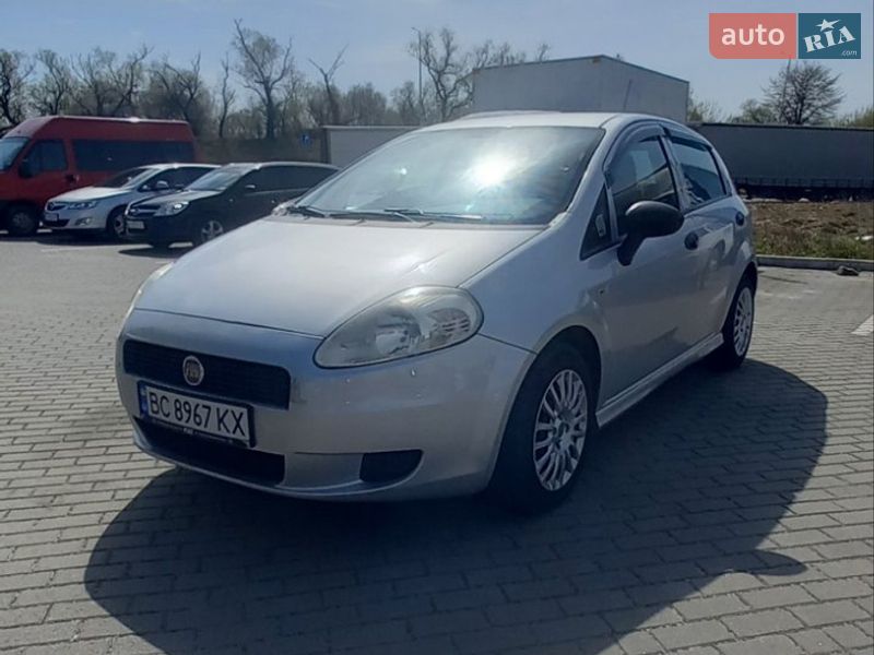 Хэтчбек Fiat Punto 2010 в Стрые