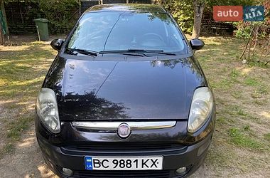 Хетчбек Fiat Punto 2010 в Стрию