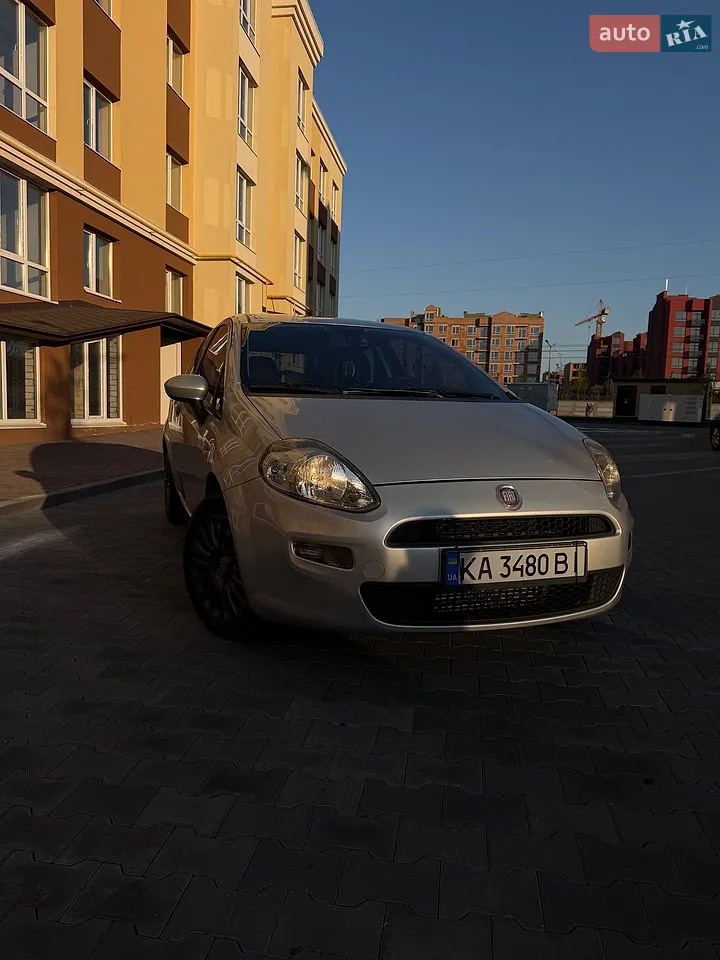 2011 Fiat Punto - мініатюра 16