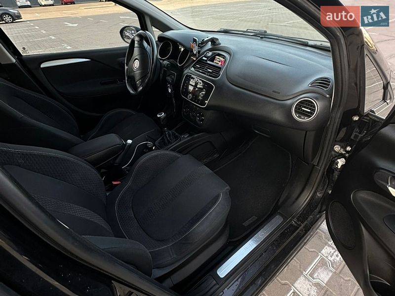 Хэтчбек Fiat Punto 2010 в Киеве