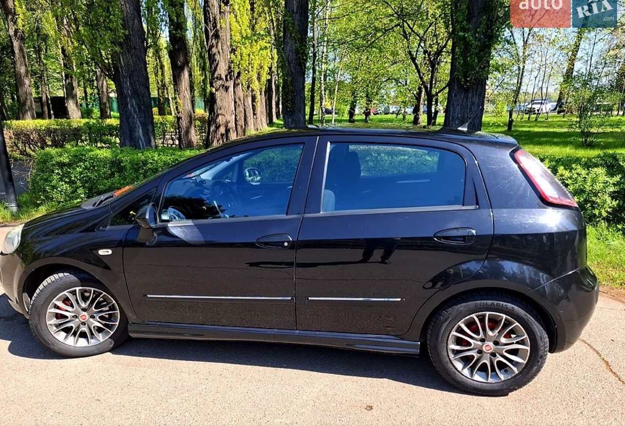 2010 Fiat Punto - мініатюра 16