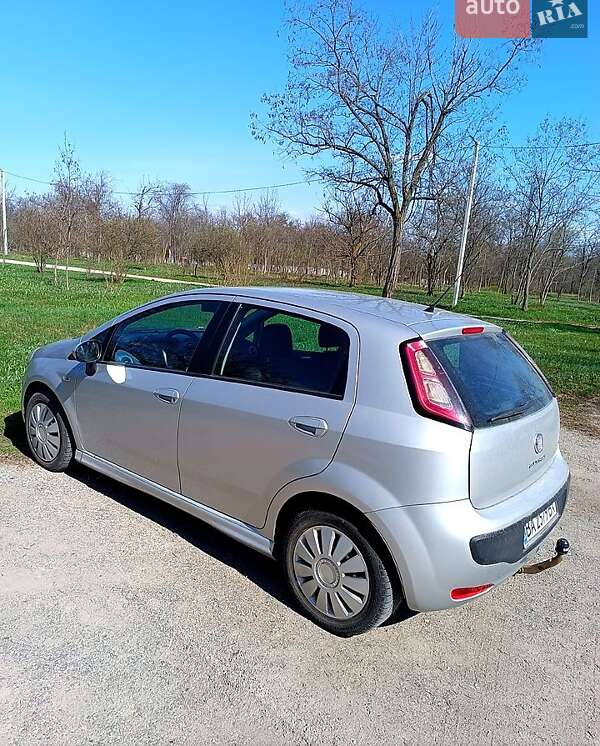 Хэтчбек Fiat Punto 2011 в Кропивницком