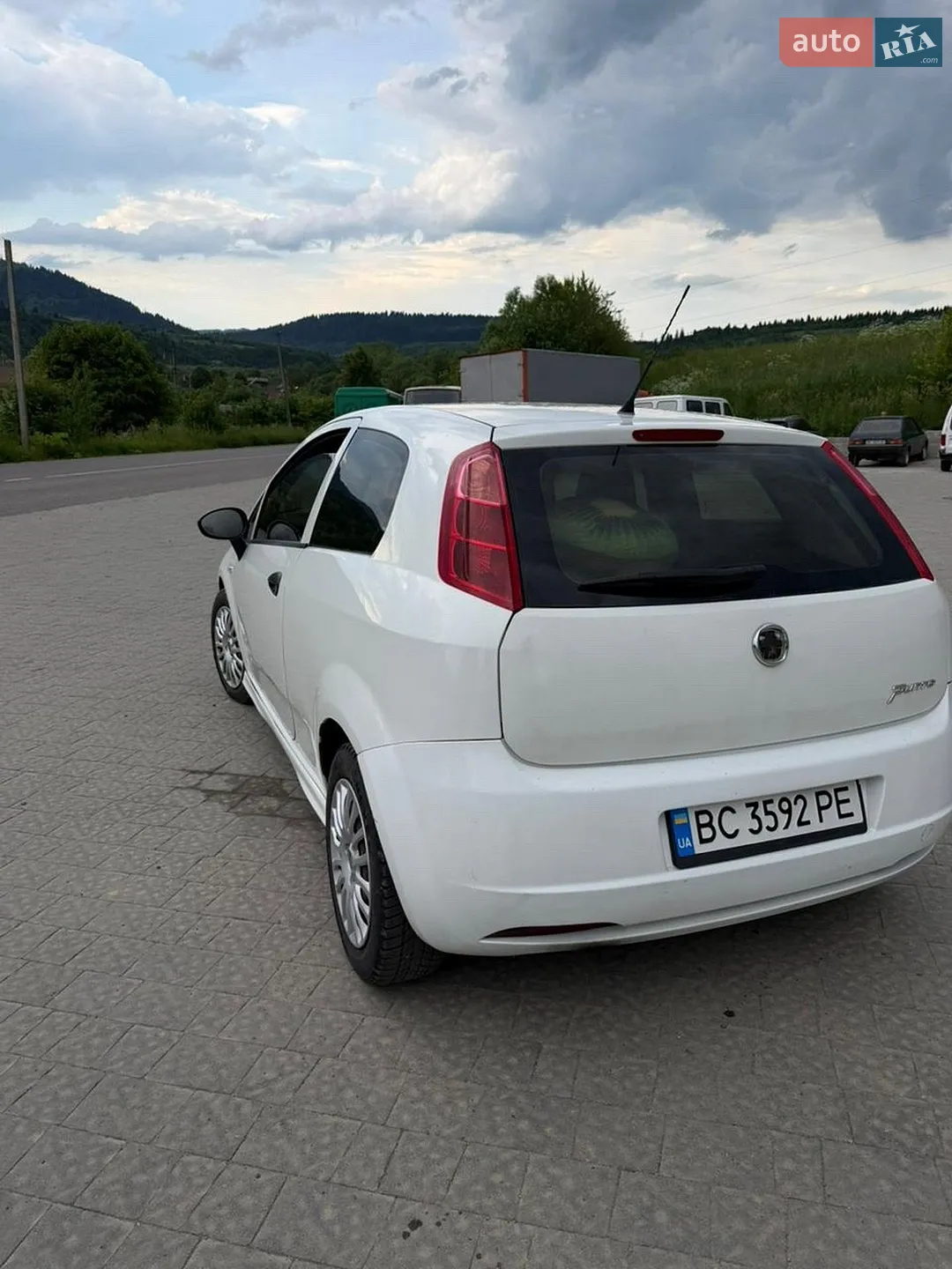 2011 Fiat Punto - мініатюра 3