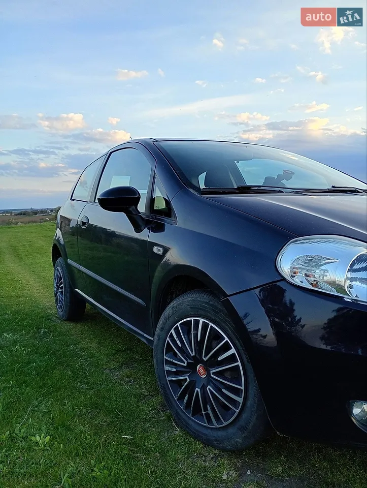2010 Fiat Punto - мініатюра 21