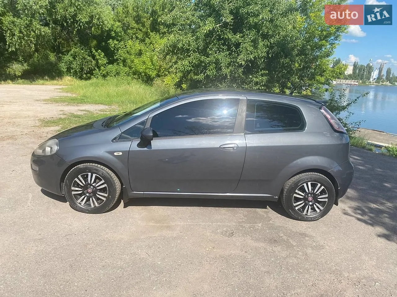2011 Fiat Punto - мініатюра 10