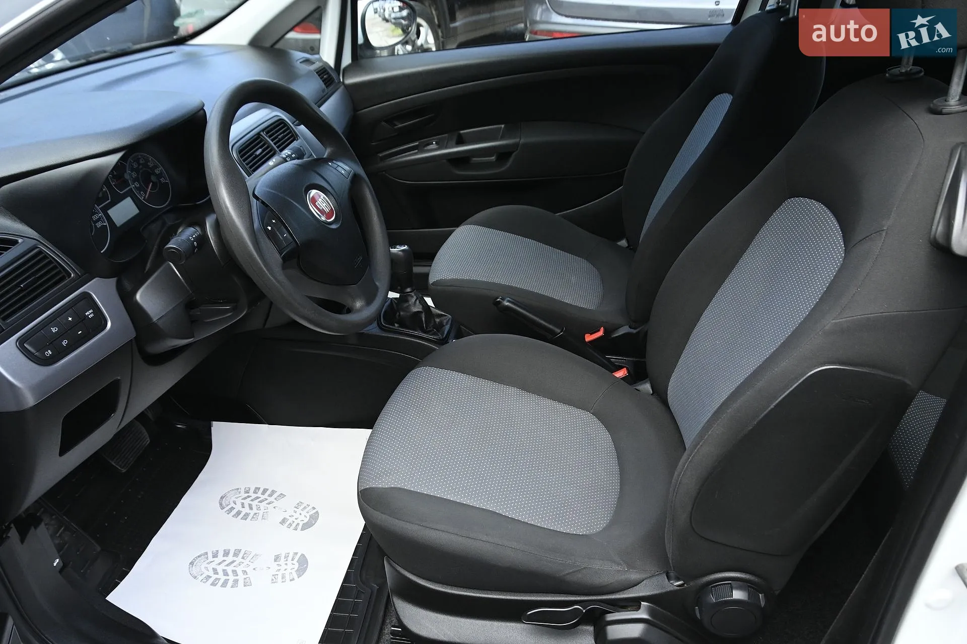 2011 Fiat Punto - мініатюра 16