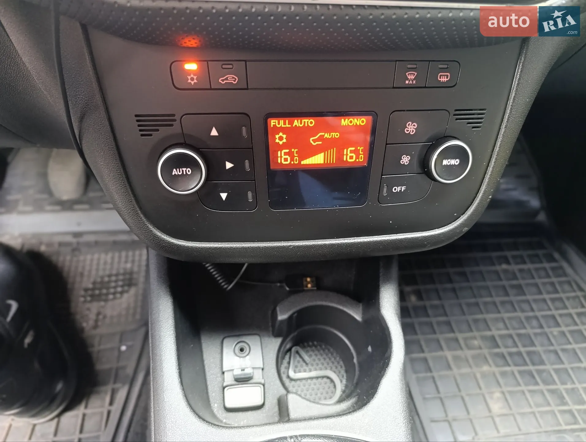 2010 Fiat Punto - мініатюра 8
