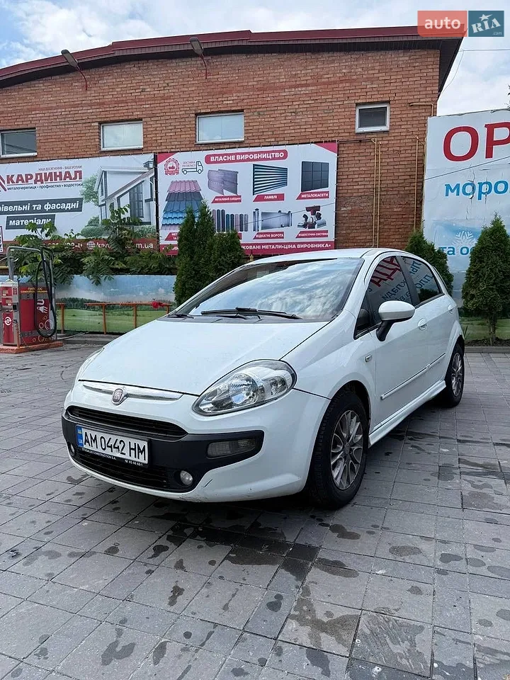2010 Fiat Punto - мініатюра 22