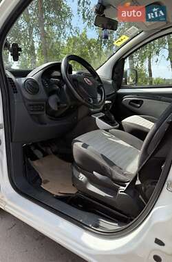 Мінівен Fiat Qubo 2010 в 