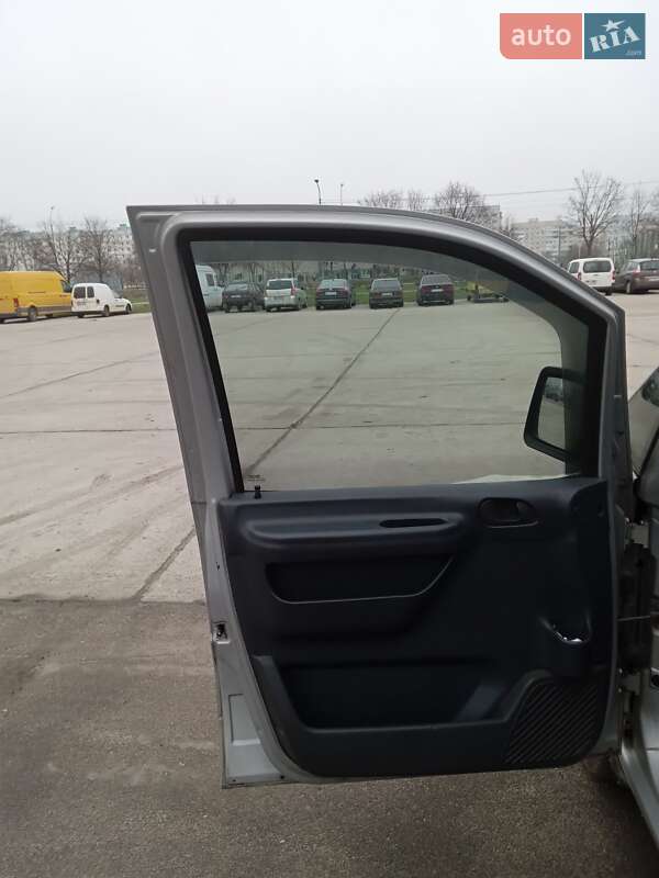 Минивэн Fiat Scudo 2000 в Остроге