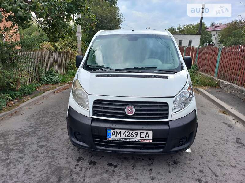 Грузопассажирский фургон Fiat Scudo 2008 в Звягеле