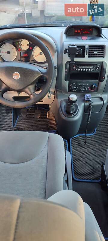 Мінівен Fiat Scudo 2009 в Товсте