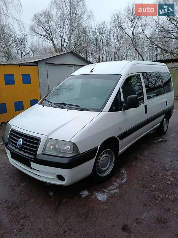 Минивэн Fiat Scudo 2005 в 