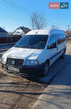 Мінівен Fiat Scudo 2004 в Корнині