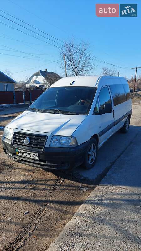 Минивэн Fiat Scudo 2004 в 