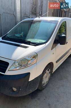 Вантажний фургон Fiat Scudo 2011 в Львові