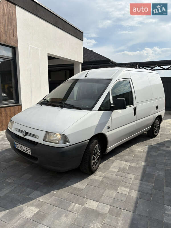 Грузовой фургон Fiat Scudo 2003 в 