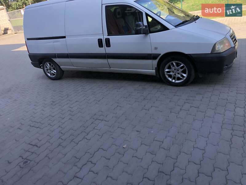 Грузовой фургон Fiat Scudo 2005 в Радехове