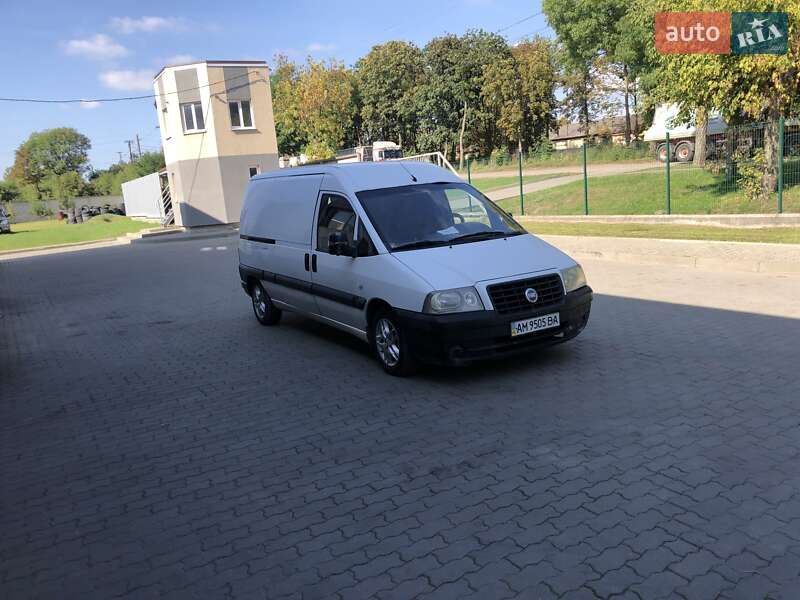 Грузовой фургон Fiat Scudo 2005 в Радехове