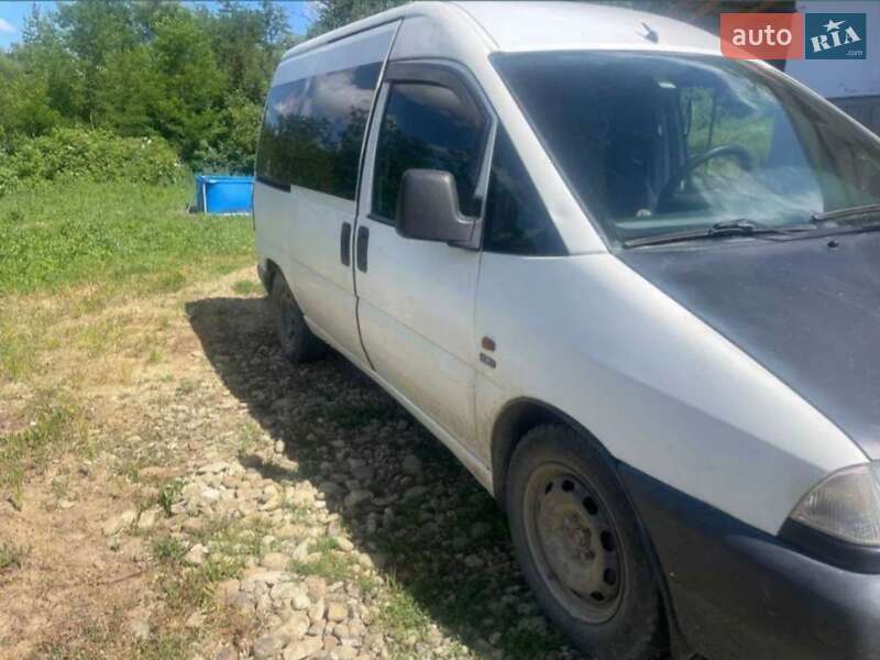 Минивэн Fiat Scudo 2001 в Рожнове