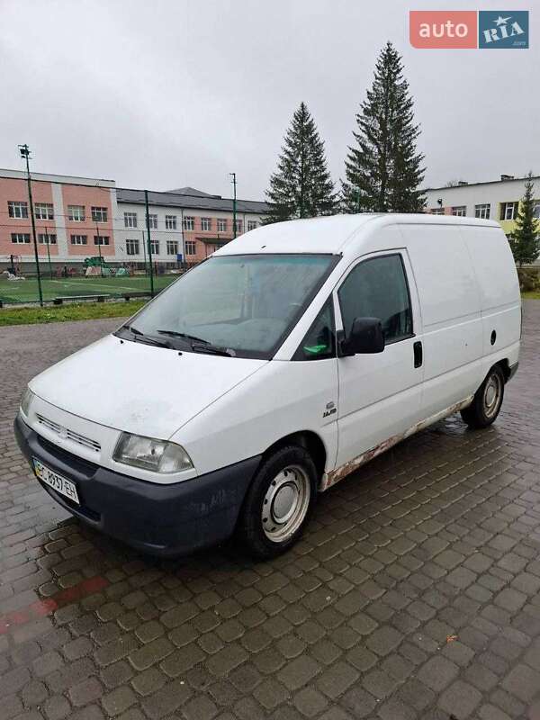 Вантажний фургон Fiat Scudo 2002 в Самборі