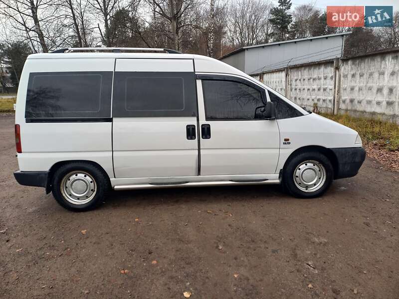 Минивэн Fiat Scudo 2000 в Новояворовске