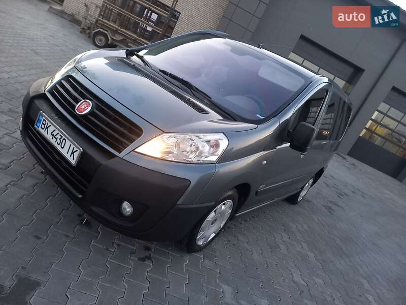Минивэн Fiat Scudo 2007 в Сарнах