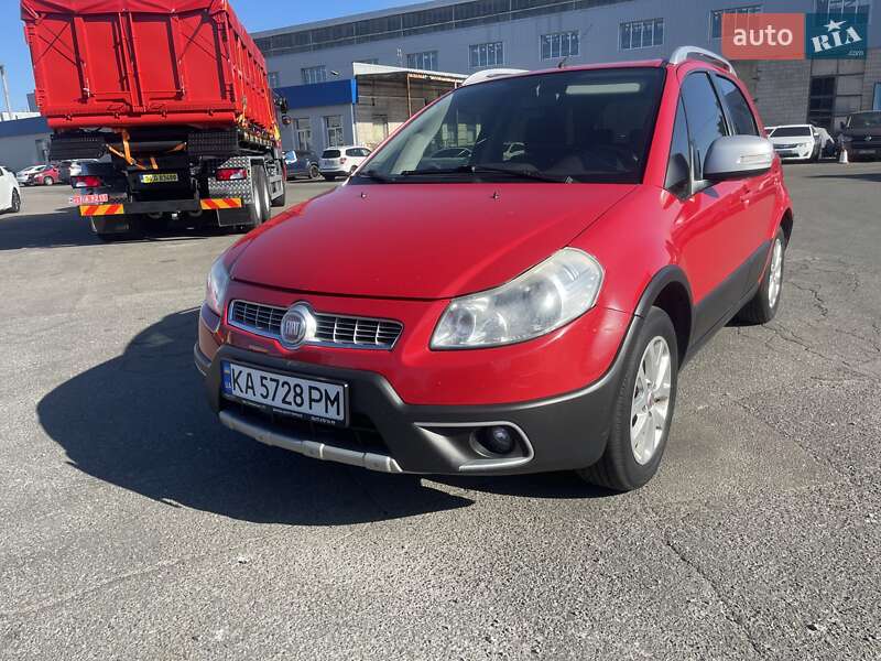 Внедорожник / Кроссовер Fiat Sedici 2012 в 