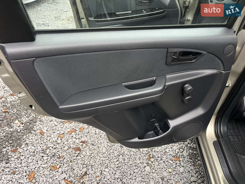 Внедорожник / Кроссовер Fiat Sedici 2007 в Дунаевцах фото 26 Внедорожник / Кроссовер Fiat Sedici 2007 в Дунаевцах