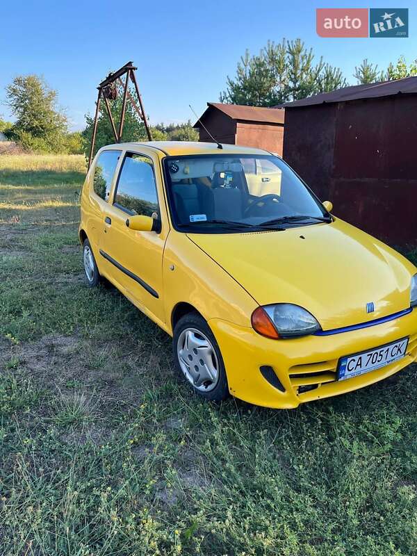 Хэтчбек Fiat Seicento 2003 в Каневе