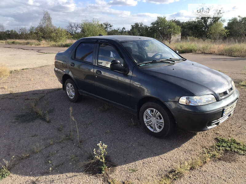 Седан Fiat Siena 2004 в Херсоне