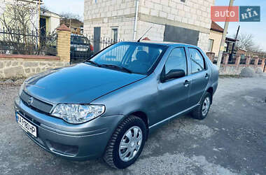 Седан Fiat Siena 2006 в Умані