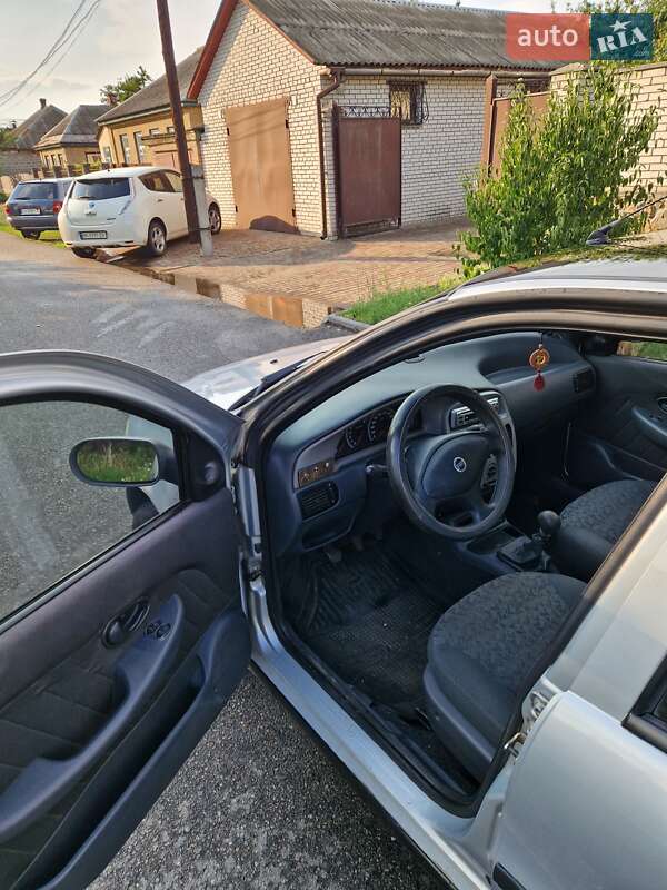 Седан Fiat Siena 2004 в Черкассах