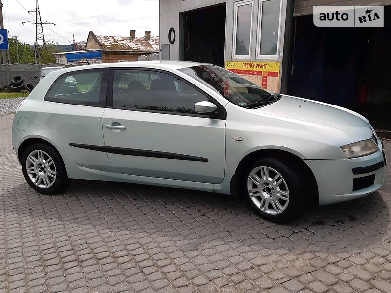 Купе Fiat Stilo 2002 в Львове