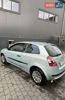 Хетчбек Fiat Stilo 2005 в Ужгороді