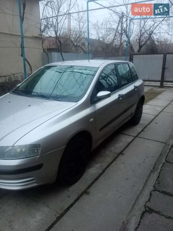 Хэтчбек Fiat Stilo 2004 в Ужгороде