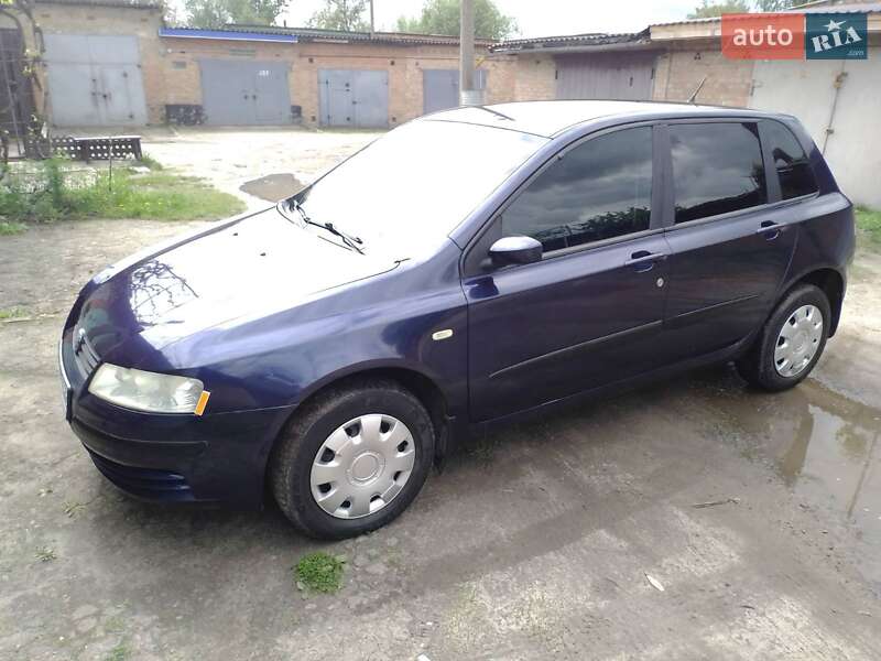 Хэтчбек Fiat Stilo 2003 в 