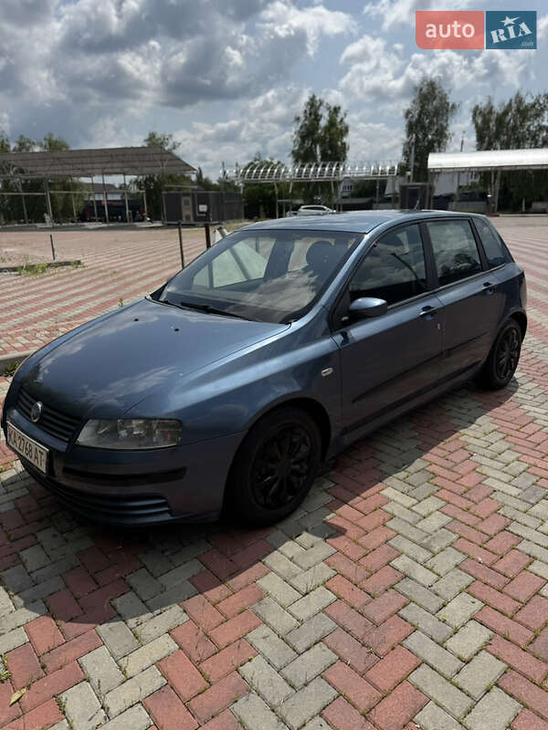 Хэтчбек Fiat Stilo 2002 в 