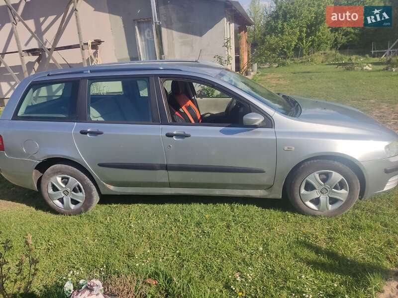 Универсал Fiat Stilo 2006 в Сторожинце