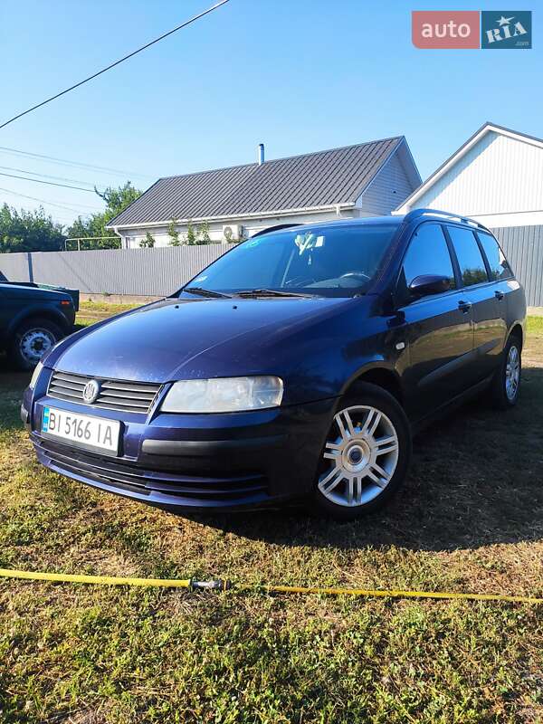 Универсал Fiat Stilo 2003 в Градижске