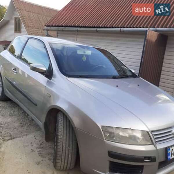 Хэтчбек Fiat Stilo 2002 в 