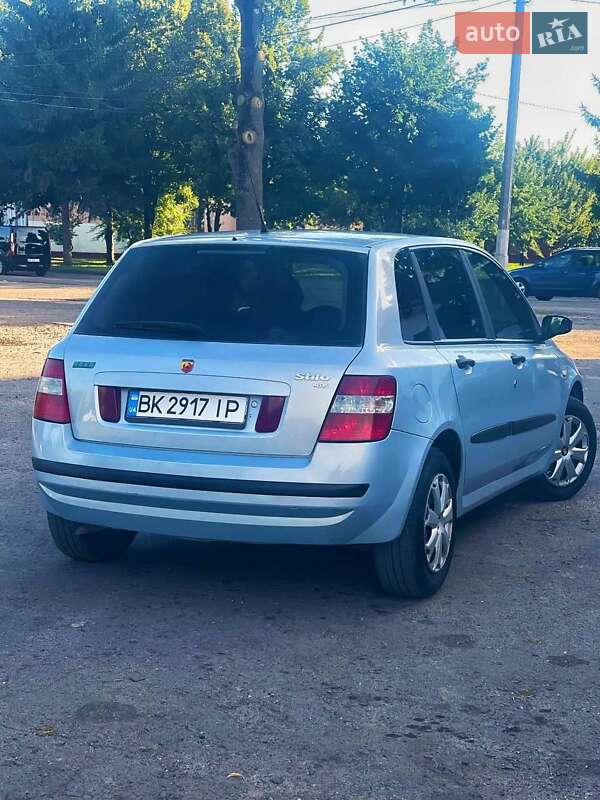 Хэтчбек Fiat Stilo 2003 в Дубно