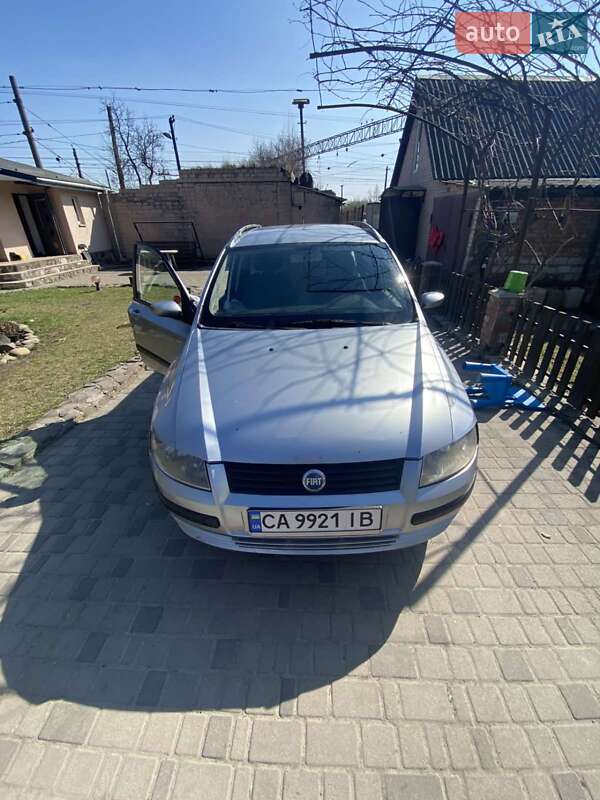 Хэтчбек Fiat Stilo 2005 в Монастырище