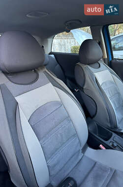 Хэтчбек Fiat Stilo 2003 в Каменском