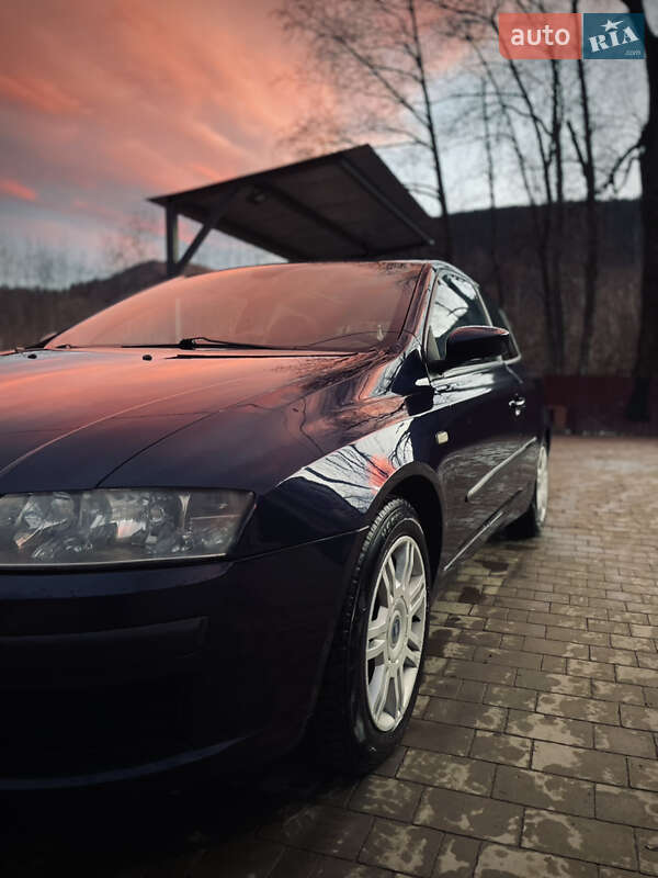 Хетчбек Fiat Stilo 2002 в Краматорську