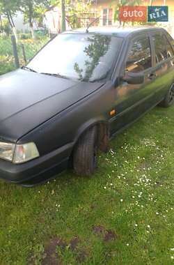 Седан Fiat Tempra 1992 в Киверцах
