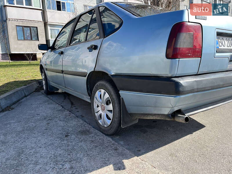 Седан Fiat Tempra 1990 в Нетешине